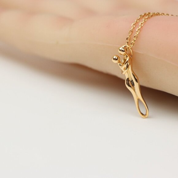 "Romantic Rose Gold Hug Pendant Necklace for Everyday Elegance, XPNL0199 - Picture 4 of 12